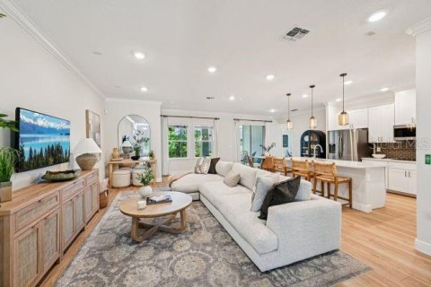 House in Weeki Wachee, Florida 4 bedrooms, 226.31 sq.m. № 2224597 - photo 9