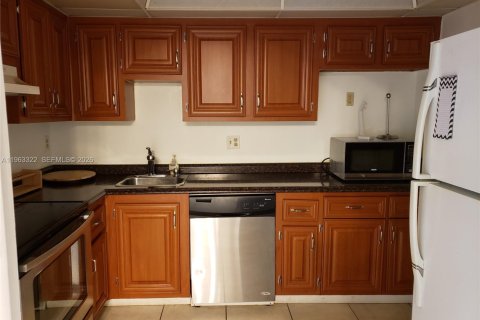 Condo à Lauderhill, Floride, 2 chambres  № 2025176