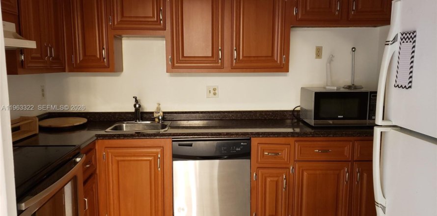 Condo à Lauderhill, Floride, 2 chambres  № 2025176