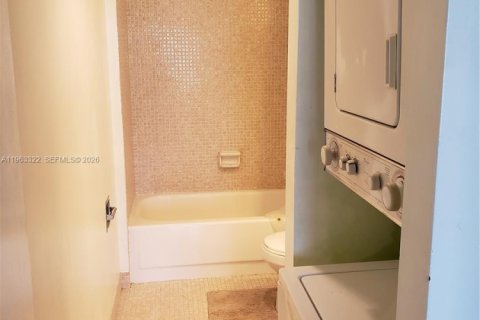 Copropriété à vendre à Lauderhill, Floride: 2 chambres, 90.3 m2 № 2025176 - photo 7