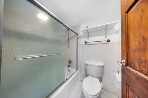 Снять в аренду кондоминиум в Норт-Майами, Флорида 1 спальня, 66.89м2, № 2087571 - фото 23