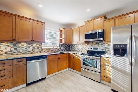 Casa en venta en Saint Petersburg, Florida, 2 dormitorios, 94.3 m2 № 1773075 - foto 13