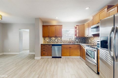 Casa en venta en Saint Petersburg, Florida, 2 dormitorios, 94.3 m2 № 1773075 - foto 14