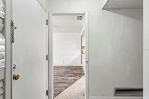 Touwnhouse à vendre à Ormond Beach, Floride: 2 chambres, 154.59 m2 № 1866337 - photo 7