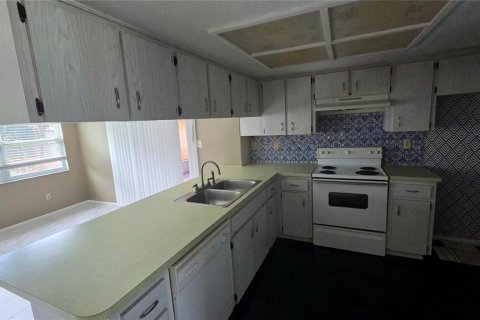 Снять в аренду виллу или дом в Гудзон, Флорида 4 комнаты, 111.67м2, № 1820840 - фото 9