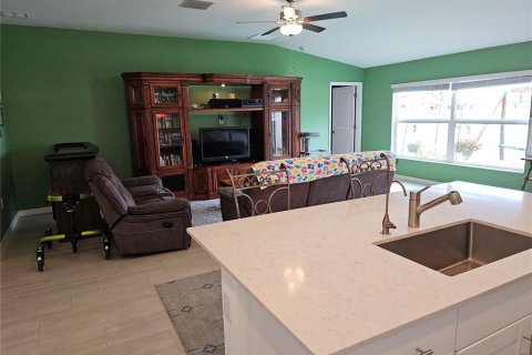 House in Parrish, Florida 4 bedrooms, 179.77 sq.m. № 1687278 - photo 12