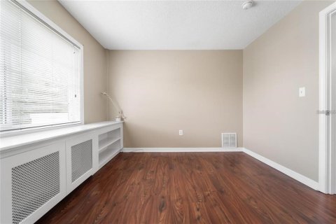 Condo in Tampa, Florida, 2 bedrooms № 2199734 - photo 11