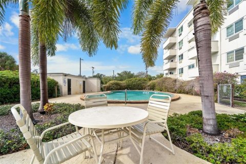 Condo in Tampa, Florida, 2 bedrooms № 2199734 - photo 18