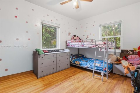 Villa ou maison à vendre à North Miami, Floride: 4 chambres, 141.21 m2 № 2176813 - photo 12