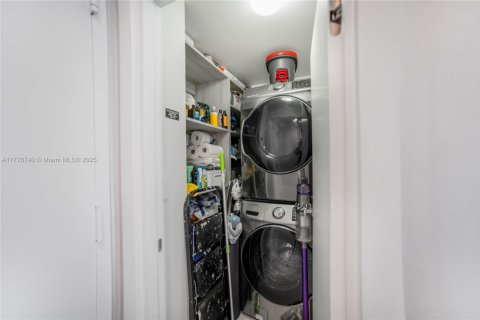 Copropriété à louer à Miami, Floride: 2 chambres, 109.62 m2 № 1708413 - photo 17