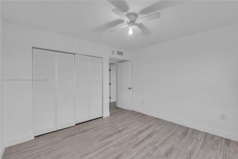 Copropriété à vendre à Lauderhill, Floride: 2 chambres, 104.05 m2 № 1963290 - photo 17