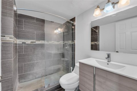 Copropriété à vendre à Lauderhill, Floride: 2 chambres, 104.05 m2 № 1963290 - photo 12