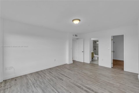 Copropriété à vendre à Lauderhill, Floride: 2 chambres, 104.05 m2 № 1963290 - photo 13