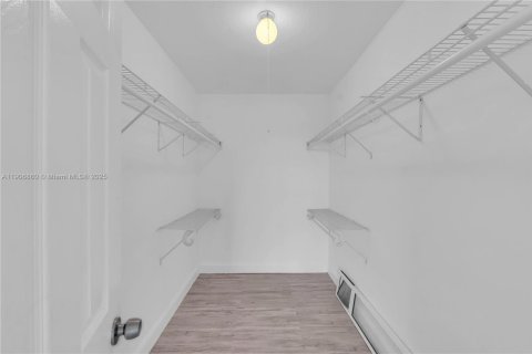 Copropriété à vendre à Lauderhill, Floride: 2 chambres, 104.05 m2 № 1963290 - photo 15