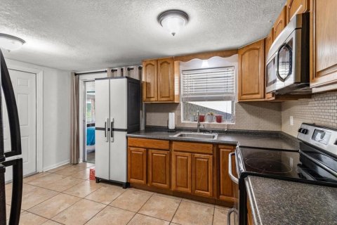 House in Beverly Hills, Florida 2 bedrooms, 88.44 sq.m. № 1854436 - photo 3