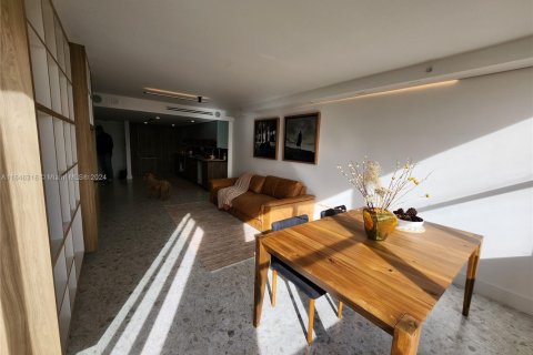 Copropriété à vendre à Miami Beach, Floride: 2 chambres, 96.34 m2 № 2016385 - photo 5