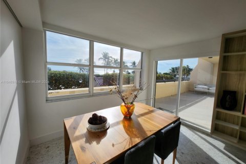 Copropriété à vendre à Miami Beach, Floride: 2 chambres, 96.34 m2 № 2016385 - photo 11