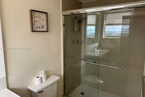 Condominio en venta en Hollywood, Florida, 2 dormitorios, 109.25 m2 № 1892716 - foto 13