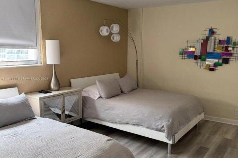 Condominio en venta en Hollywood, Florida, 2 dormitorios, 109.25 m2 № 1892716 - foto 10