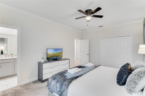 House in Kissimmee, Florida 6 bedrooms, 310.57 sq.m. № 1202585 - photo 21