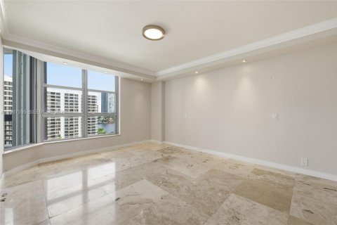 Condominio en venta en Aventura, Florida, 2 dormitorios, 109.72 m2 № 2029508 - foto 21