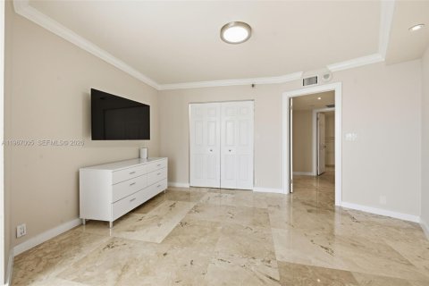 Condominio en venta en Aventura, Florida, 2 dormitorios, 109.72 m2 № 2029508 - foto 18