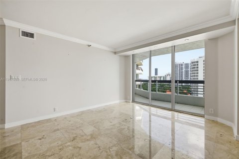 Condominio en venta en Aventura, Florida, 2 dormitorios, 109.72 m2 № 2029508 - foto 8