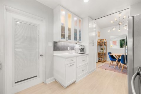 Casa en venta en Orlando, Florida, 3 dormitorios, 147.9 m2 № 2418875 - foto 12