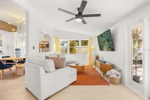 Casa en venta en Orlando, Florida, 3 dormitorios, 147.9 m2 № 2418875 - foto 7