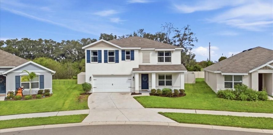 Villa ou maison à Spring Hill, Floride 5 chambres, 242.01 m2 № 2417038