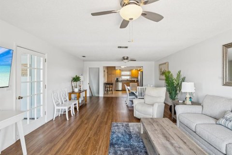 Casa en alquiler en Hernando Beach, Florida, 3 dormitorios, 129.51 m2 № 1879123 - foto 24