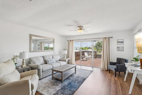 Casa en alquiler en Hernando Beach, Florida, 3 dormitorios, 129.51 m2 № 1879123 - foto 23