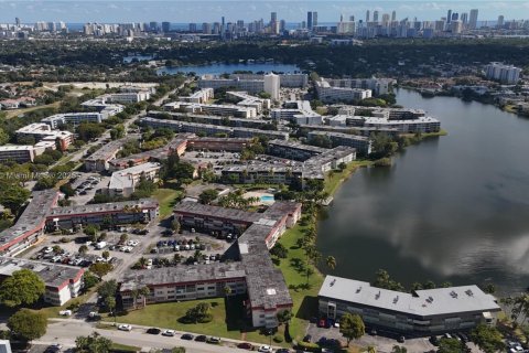 Купить кондоминиум в Майами, Флорида 1 спальня, 88.63м2, № 1971687 - фото 25
