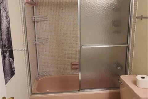 Condo in Delray Beach, Florida, 2 bedrooms № 1994463 - photo 6