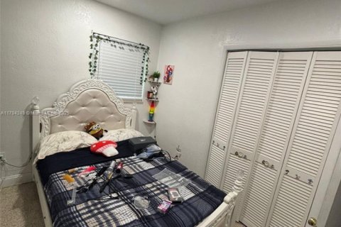 House in Miami Gardens, Florida 3 bedrooms, 117.24 sq.m. № 1712250 - photo 12