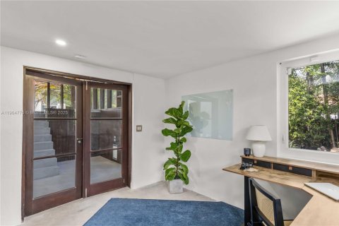 Villa ou maison à vendre à Miami, Floride: 3 chambres, 178 m2 № 1964096 - photo 20