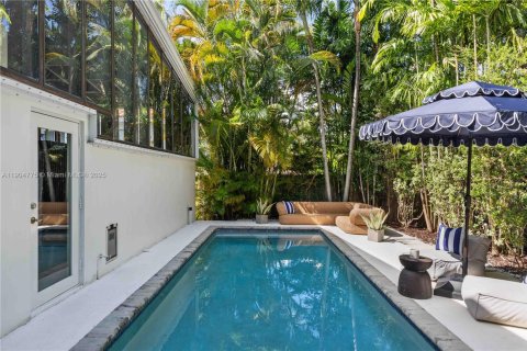 Villa ou maison à vendre à Miami, Floride: 3 chambres, 178 m2 № 1964096 - photo 29