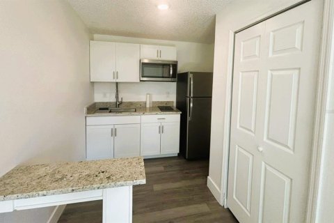 Apartamento en alquiler en Kissimmee, Florida, 1 dormitorio, 23.23 m2 № 1900639 - foto 3