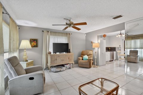 Casa en venta en Pompano Beach, Florida, 2 dormitorios, 96.99 m2 № 2182796 - foto 5