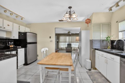 Casa en venta en Pompano Beach, Florida, 2 dormitorios, 96.99 m2 № 2182796 - foto 12