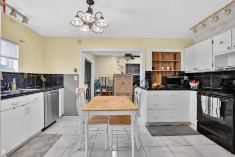 Casa en venta en Pompano Beach, Florida, 2 dormitorios, 96.99 m2 № 2182796 - foto 9