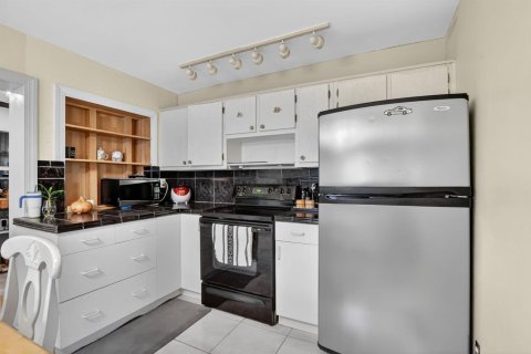 Casa en venta en Pompano Beach, Florida, 2 dormitorios, 96.99 m2 № 2182796 - foto 10