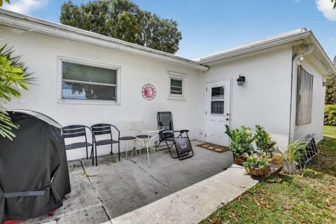 Casa en venta en Pompano Beach, Florida, 2 dormitorios, 96.99 m2 № 2182796 - foto 23