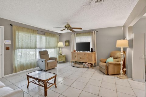 Casa en venta en Pompano Beach, Florida, 2 dormitorios, 96.99 m2 № 2182796 - foto 8