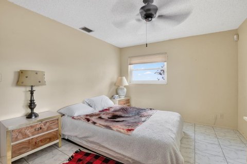 Casa en venta en Pompano Beach, Florida, 2 dormitorios, 96.99 m2 № 2182796 - foto 16