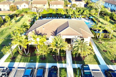Touwnhouse à louer à Homestead, Floride: 3 chambres, 123.37 m2 № 2154001 - photo 24