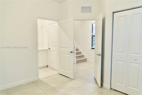 Touwnhouse à louer à Homestead, Floride: 3 chambres, 123.37 m2 № 2154001 - photo 6