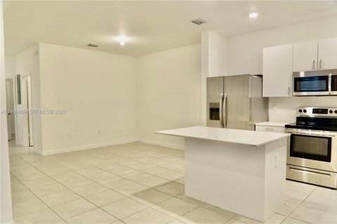 Touwnhouse à louer à Homestead, Floride: 3 chambres, 123.37 m2 № 2154001 - photo 9