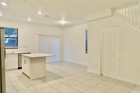 Touwnhouse à louer à Homestead, Floride: 3 chambres, 123.37 m2 № 2154001 - photo 7