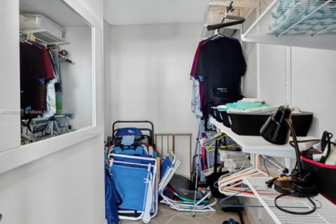 Condominio en venta en Miami Beach, Florida, 2 dormitorios, 135.17 m2 № 1963566 - foto 28